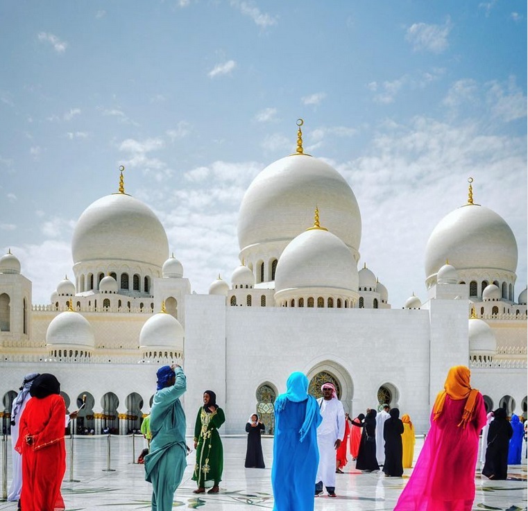 Update more than 68 abu dhabi mosque dress code latest ...